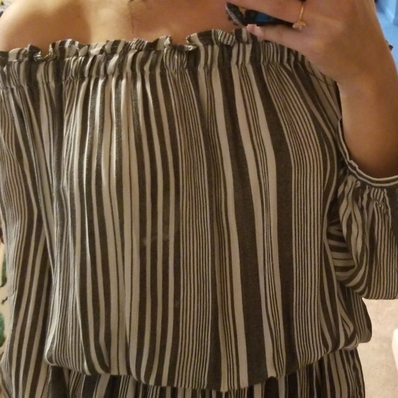 off shoulder top - Picture 3 of 3
